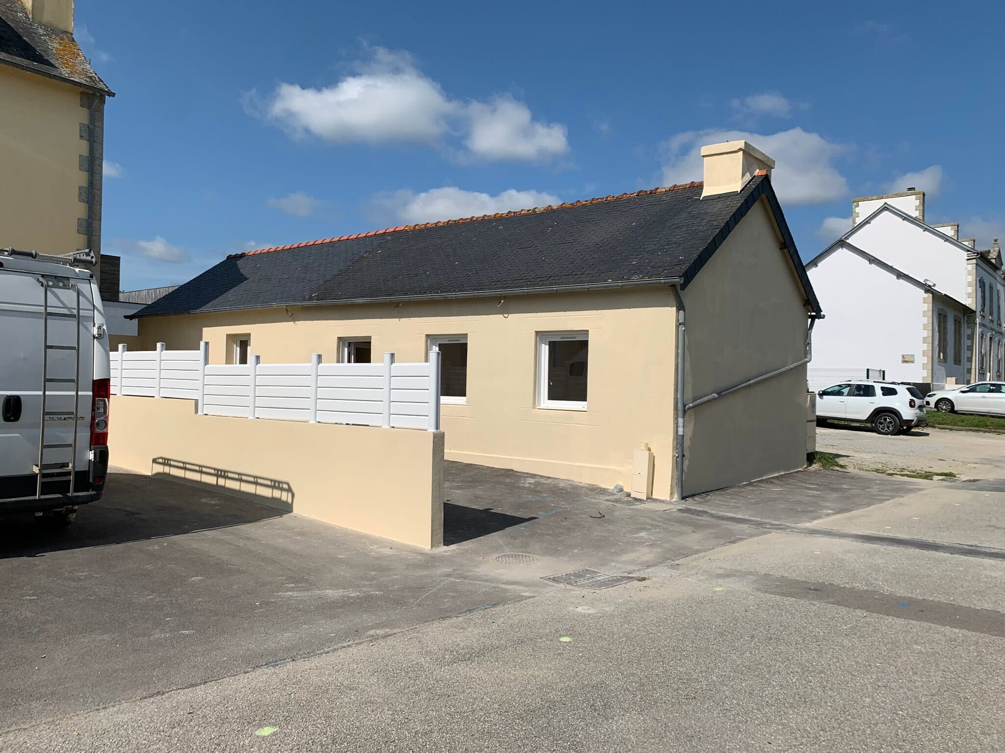 Nettoyage et rénovation de façade à Châteaulin par FJ Services 29